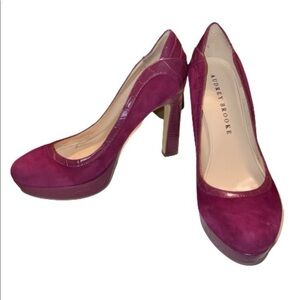 Audrey Brooke Berry Platform Heel in size 8.5M